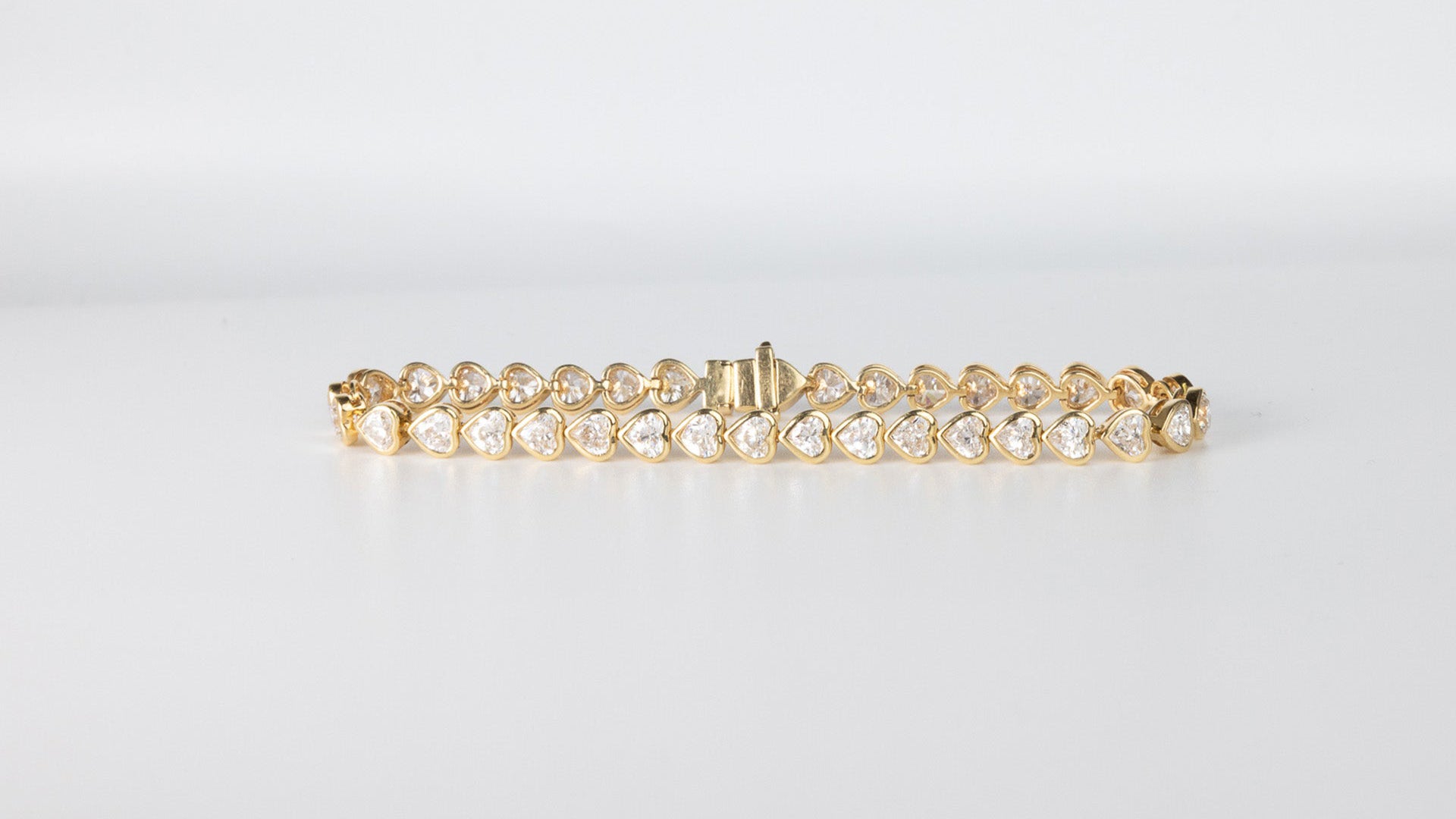 diamond tennis bracelet bezel heart horizontal